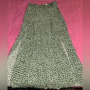 H&M Green Floral Tiered Maxi Skirt